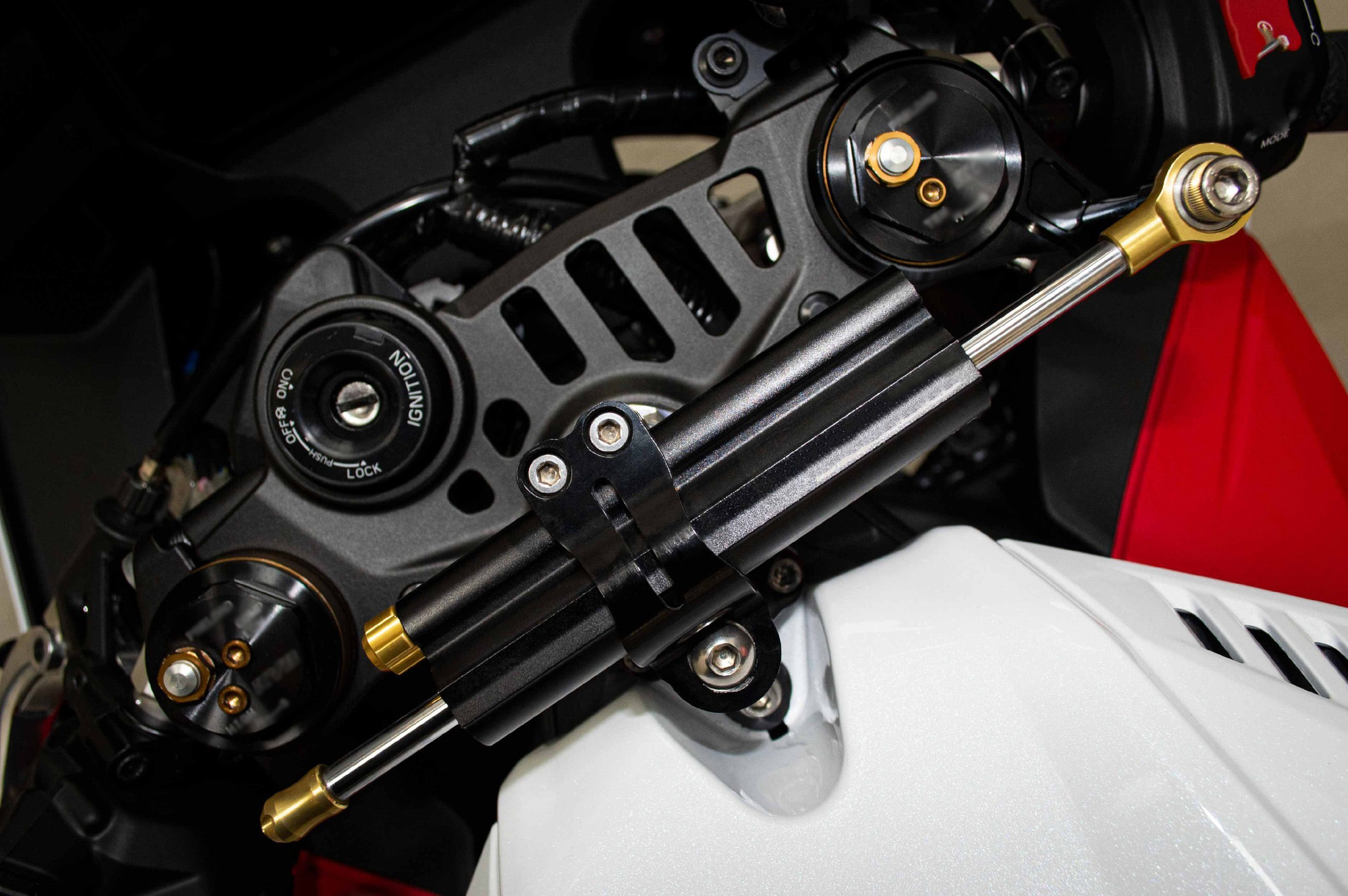 YZF-R9、YZF R9 2025、2026年モデル用。ス - Steering Damper Stabilizer Kit Cnc のレビューと価格