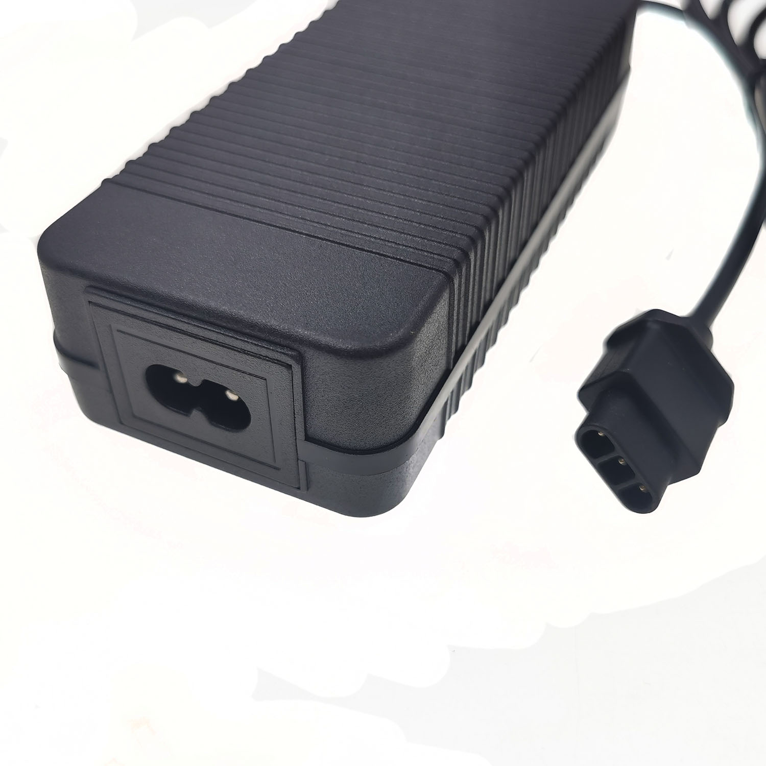 電動自転車およびスクーター用バッテリー充電器,53.5v,  - Electric Scooter Charger のレビューと価格
