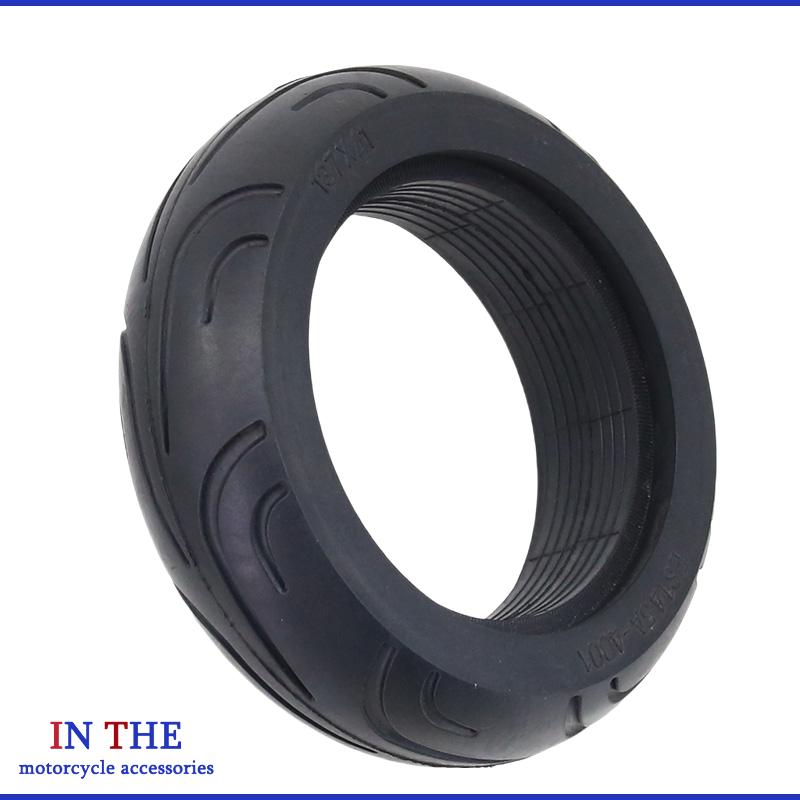 137x41のソリッドタイヤとカーブアタッチメントを備えた小 - Scooter Tire のレビューと価格